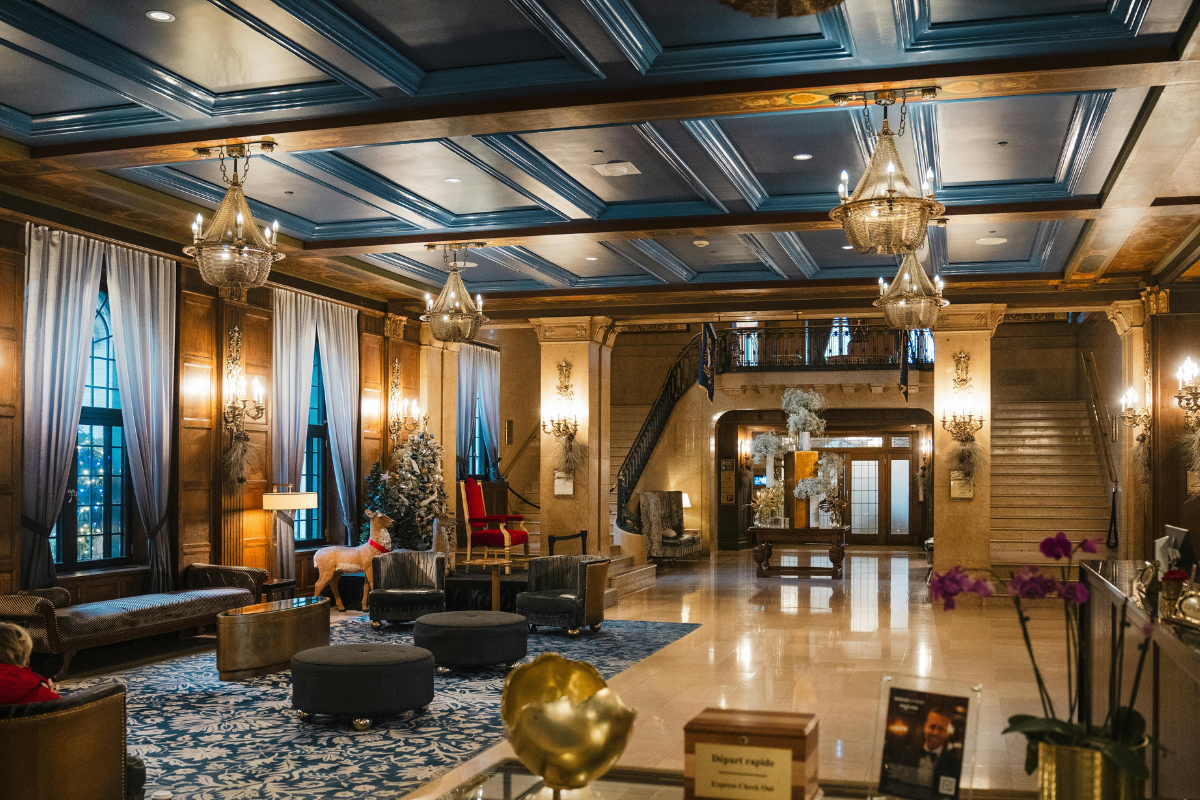 how-to-optimize-your-hotel-distribution-channels-before-the-year-end-peak-season-1